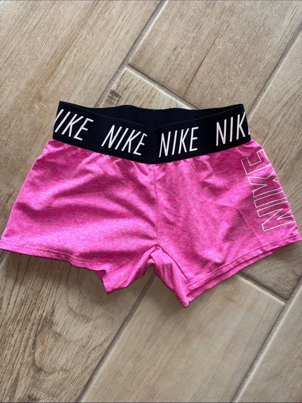 Nike girl’s Bright Pink Athletic Shorts with Branded Black Waistband size xs 4/5